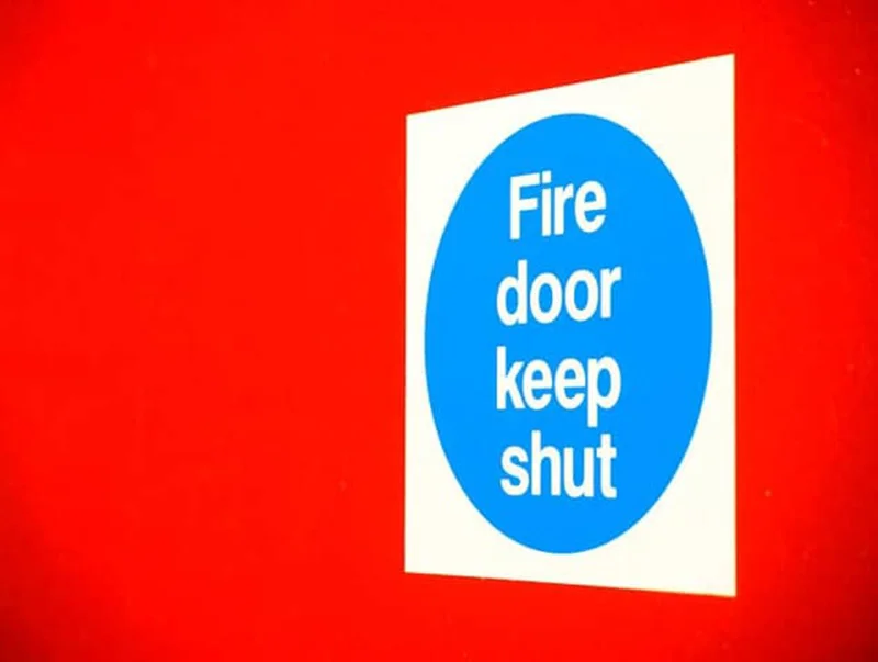 An image of a Fire Door safety sign.